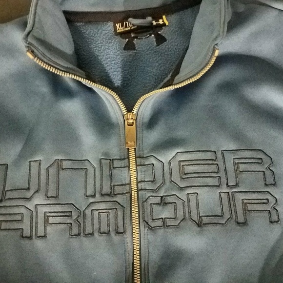 Like new Under Armour Storm Zip Up Sweatshirt - Picture 3 of 4